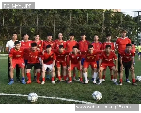 华裔足球明星帅气风采大集合精彩图片欣赏与背后故事分享